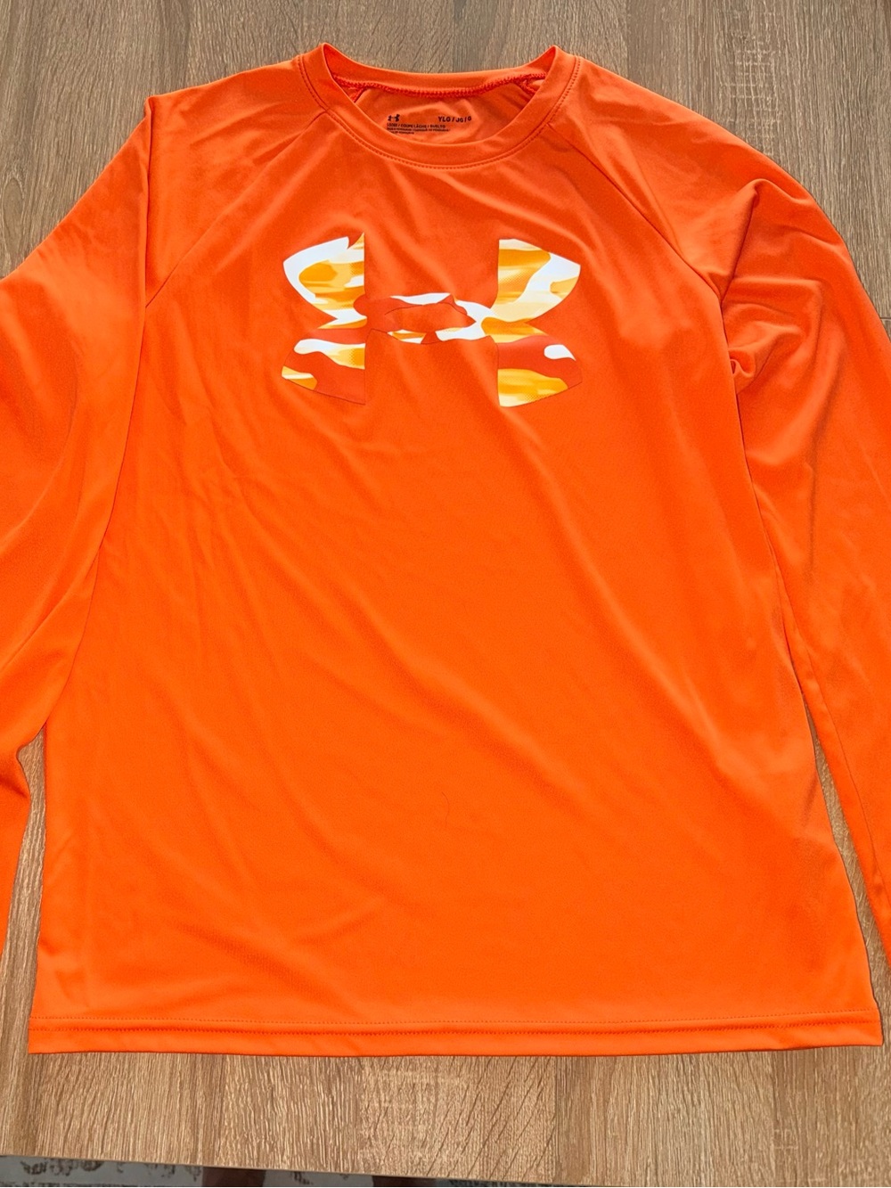 Under Armour boys Neon Orange Long-Sleeve baseball loose fit shirt sz large